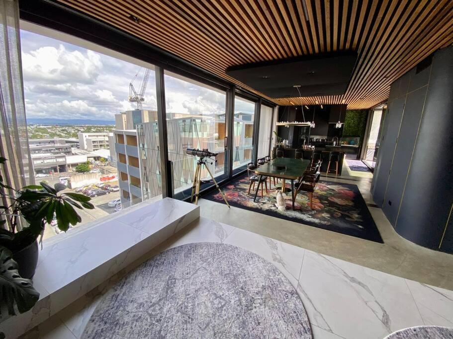 Entertainers Penthouse With 5 Bedrooms Pool & Spa Auckland Exterior photo